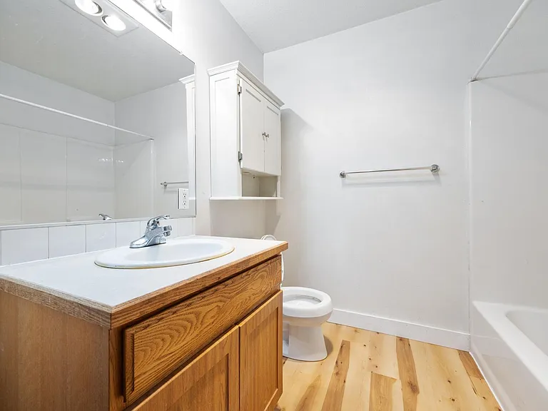 12901 NE Prescott Dr #B — Photo 17