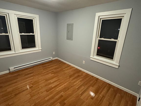 4th image of 51 Lee Park Ave