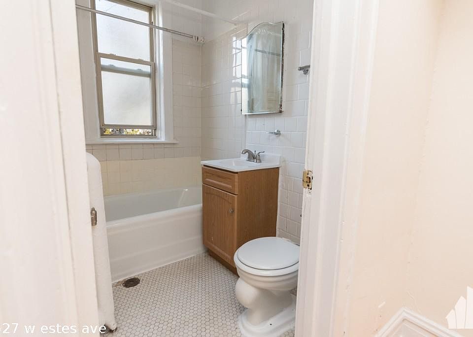 1st image of 1527 W Estes Ave #1511