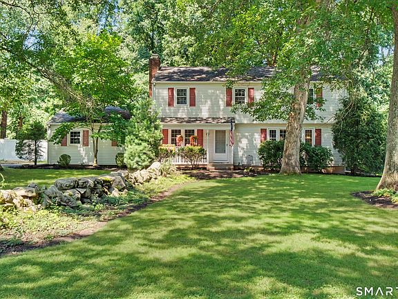 3rd image of 36 Chimney Drive