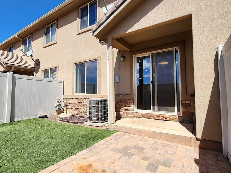 1000 E Bluff View Dr #94 — Photo 29