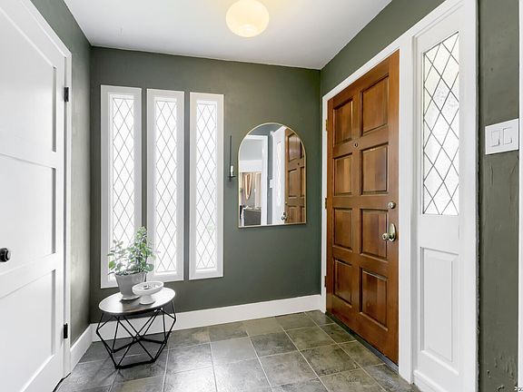 5th image of 714 Larkwood Drive