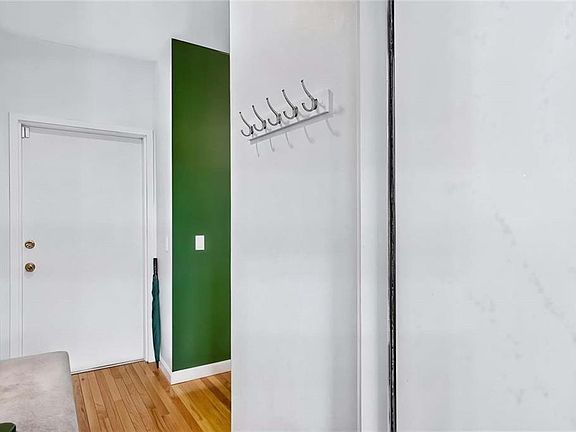 4th image of 8 Slocum St APT 17