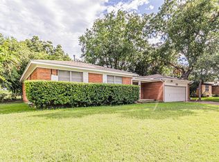 6113 Saint Johns Ln, Fort Worth, TX 76114