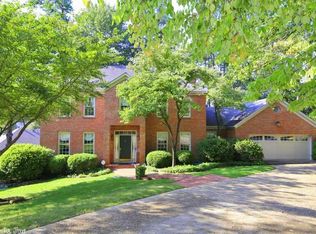 27 Bradbury Dr, Little Rock, AR 72212