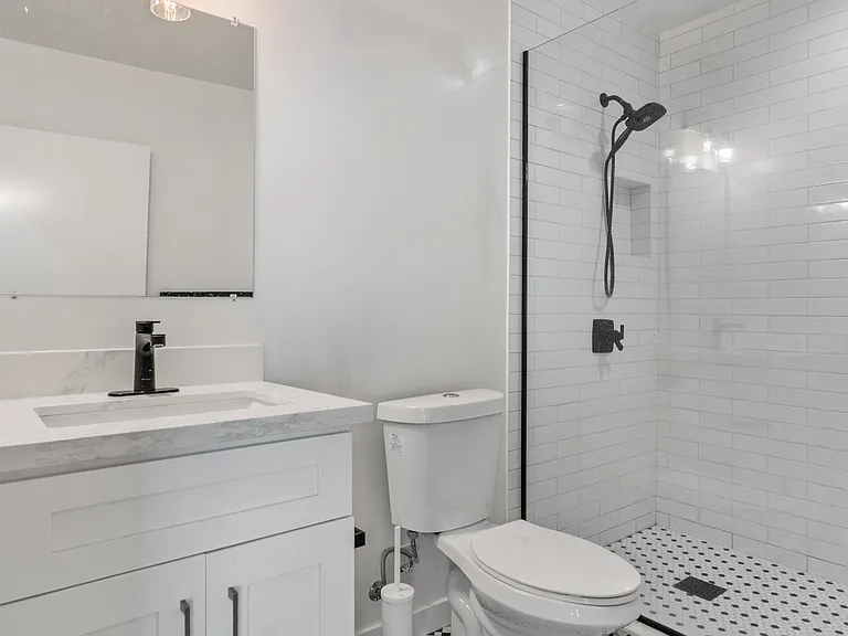 602 Douglas St #602 — Photo 22