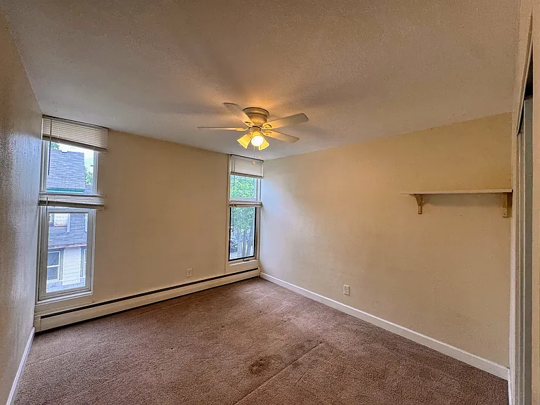 405 6th Ave SE #309 — Photo 16