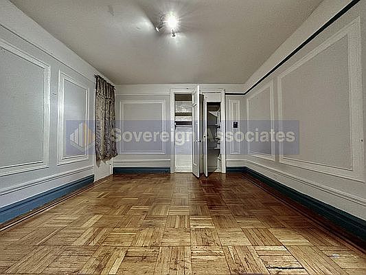 4th image of 10 Bennett Ave #4E1