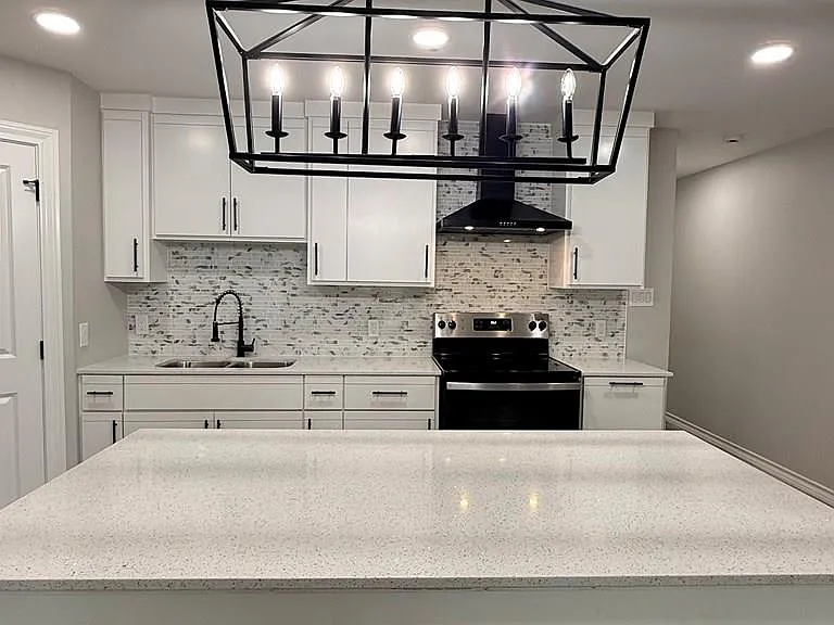 2745 Cottage Dr — Photo 4