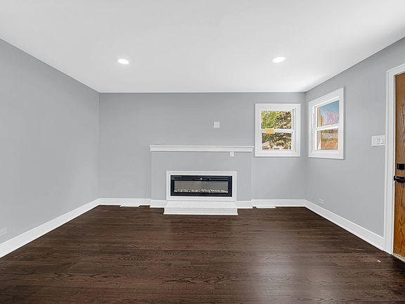 2nd image of 6409 W 85th Pl