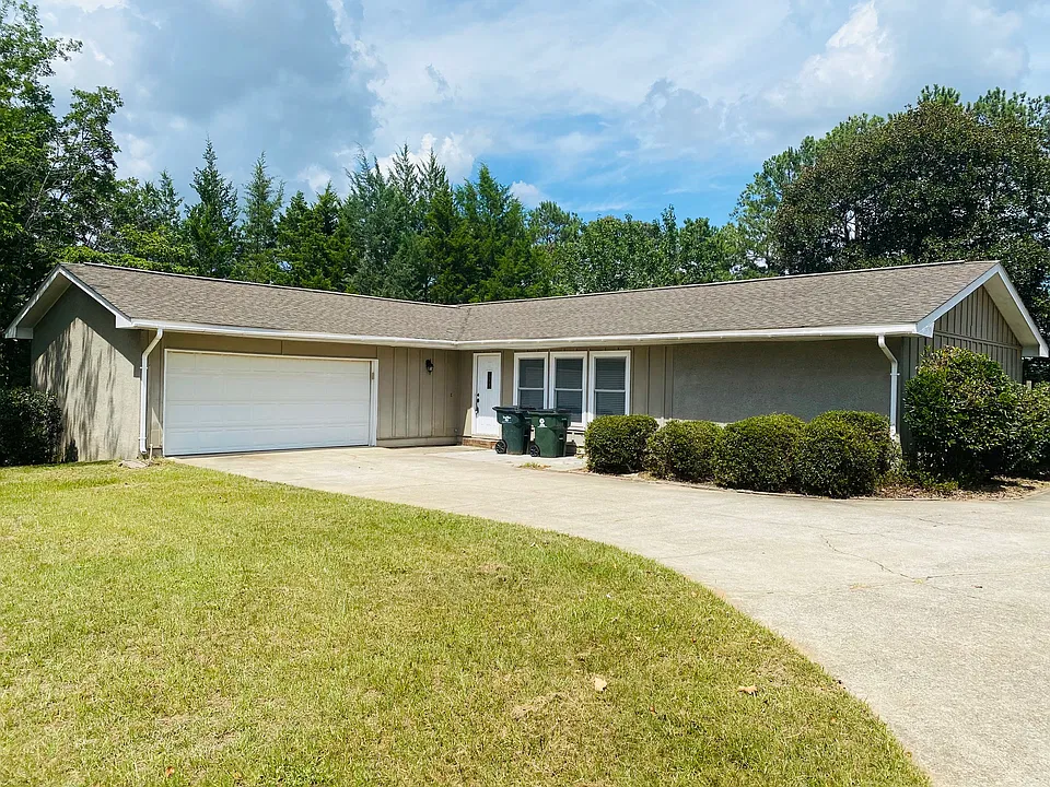 116 Lake Front Dr