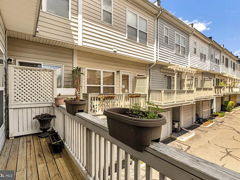 1227 V St NW — Photo 13