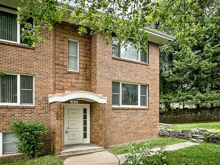 6640 Military Ave #9 — Photo 2