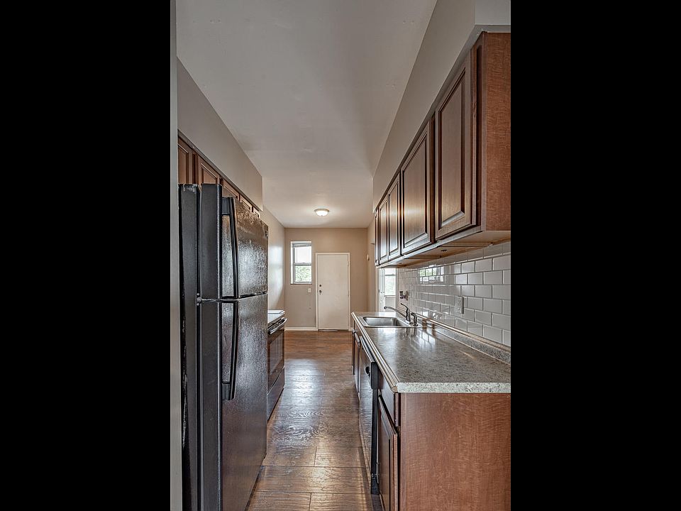 1st image of 1646 S 39th St APT 3S