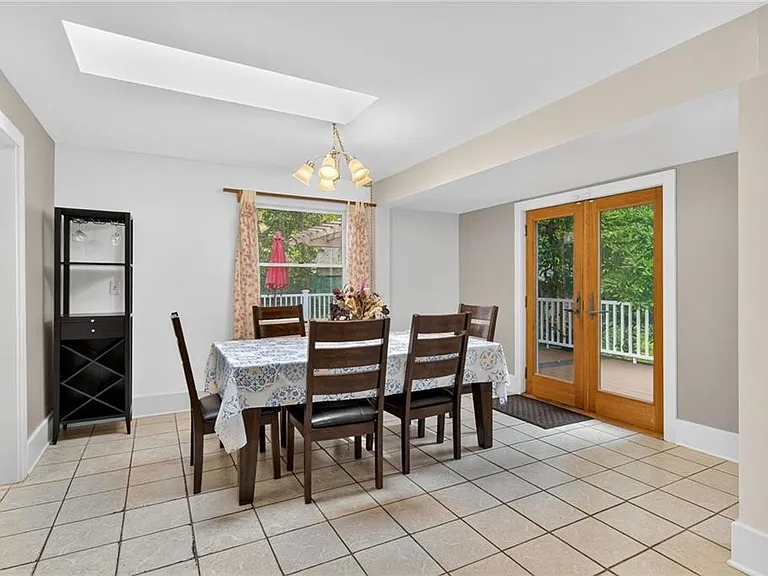 204 Roat St — Photo 7