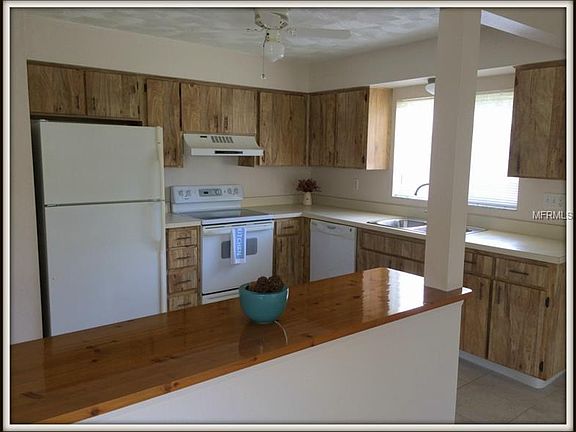 3rd image of 1639 W Orangecrest Ave