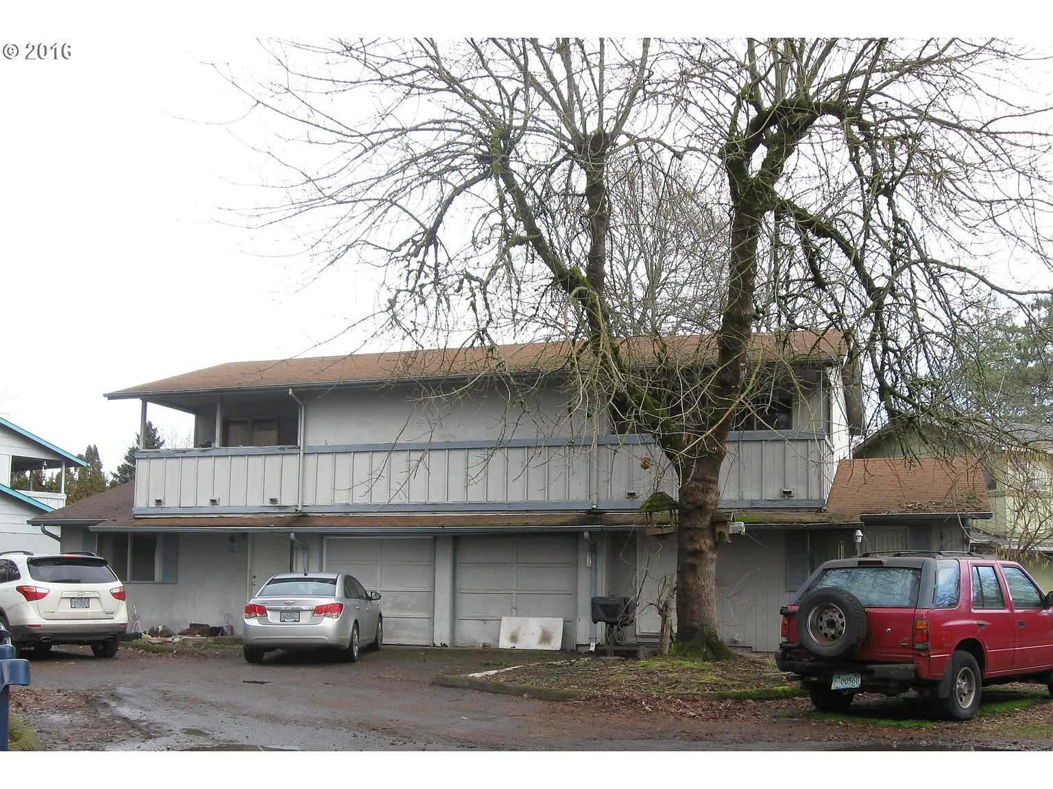 5346 A St photo 1
