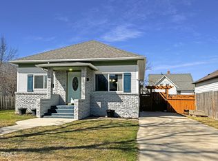 719 1st Ave E, Williston, ND 58801