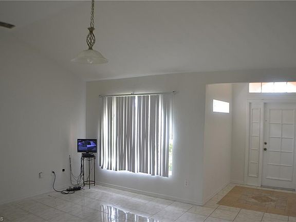 5th image of 1155 Dutchess St E
