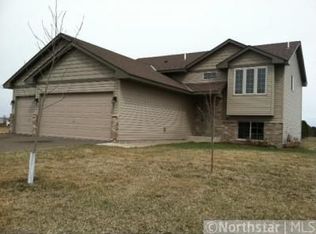 1704 Jefferson St S, Cambridge, MN 55008