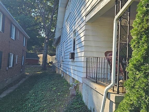 2nd image of 2230 W Schantz Ave