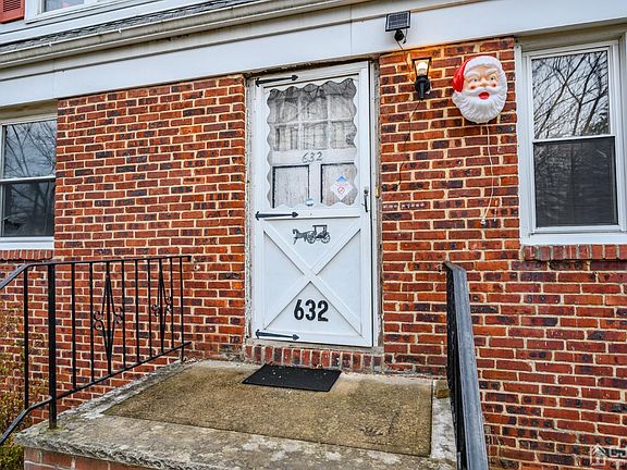 2nd image of 632 West Ave