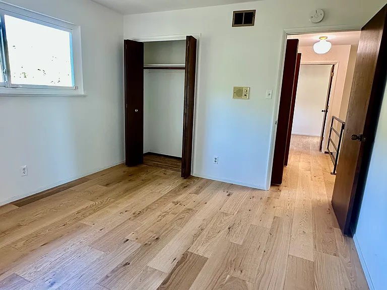 1132 Lawrence Ct — Photo 21