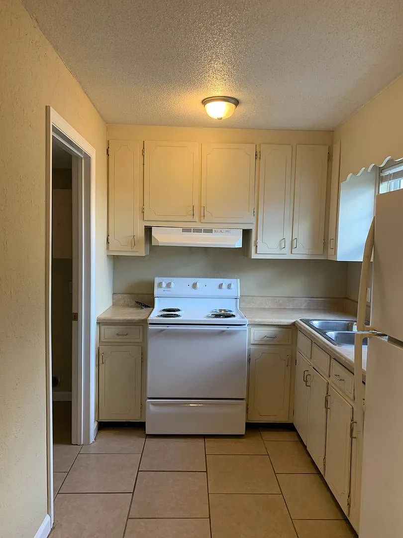 Two-Bedroom Townhouse for Rent in Adel, GA | 1305 Breckenridge Dr — Photo 2