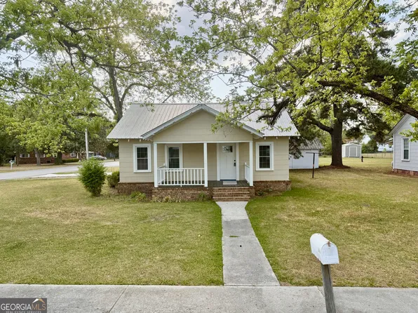 614 S Tillman St, Glennville, GA 30427
