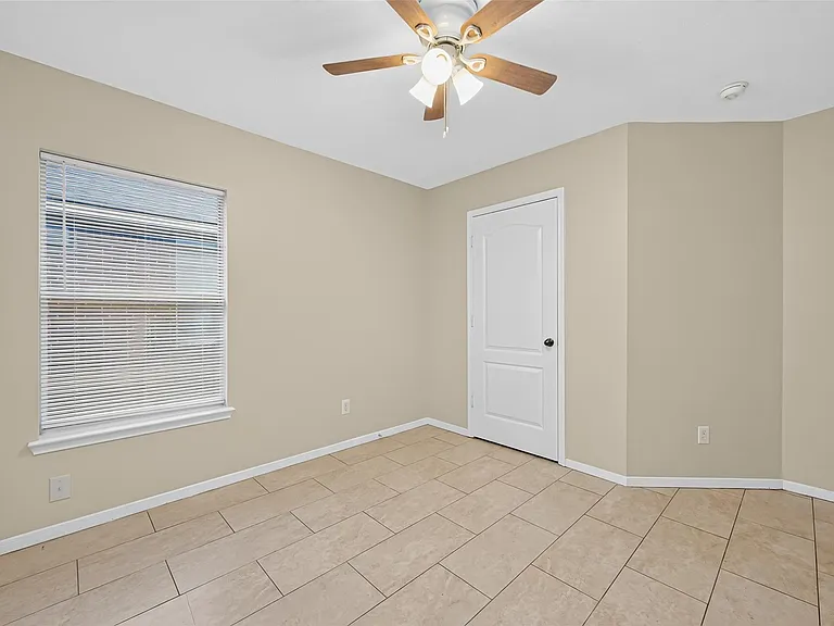 17230 Hollow Sands Ct — Photo 10