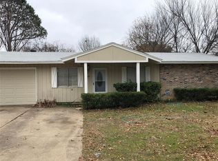 2409 S Fielder Rd, Arlington, TX 76015