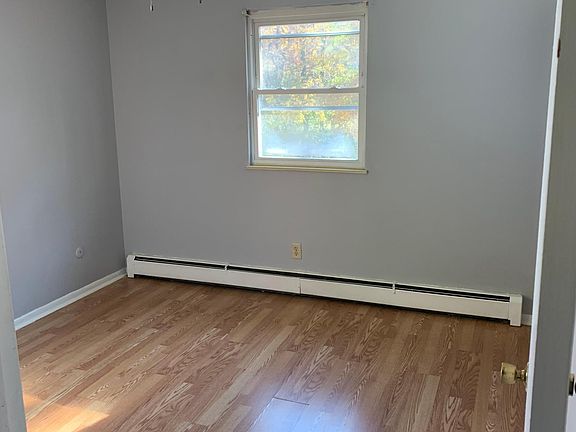 3rd image of 3976 S Schenley Ave #2