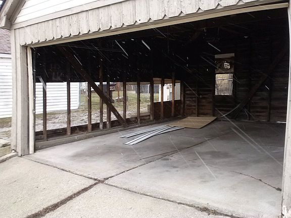 Garage misssing door
