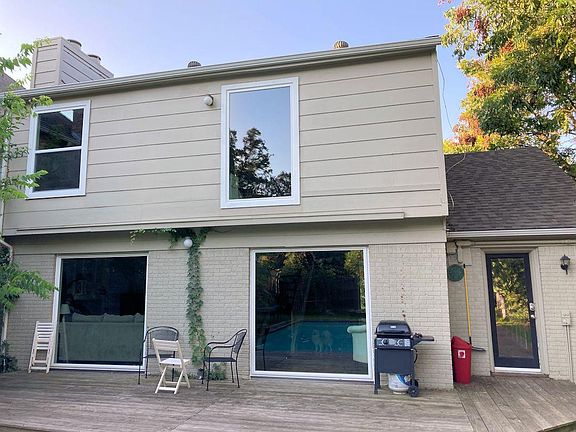 2nd image of 3904 Stanford Ave