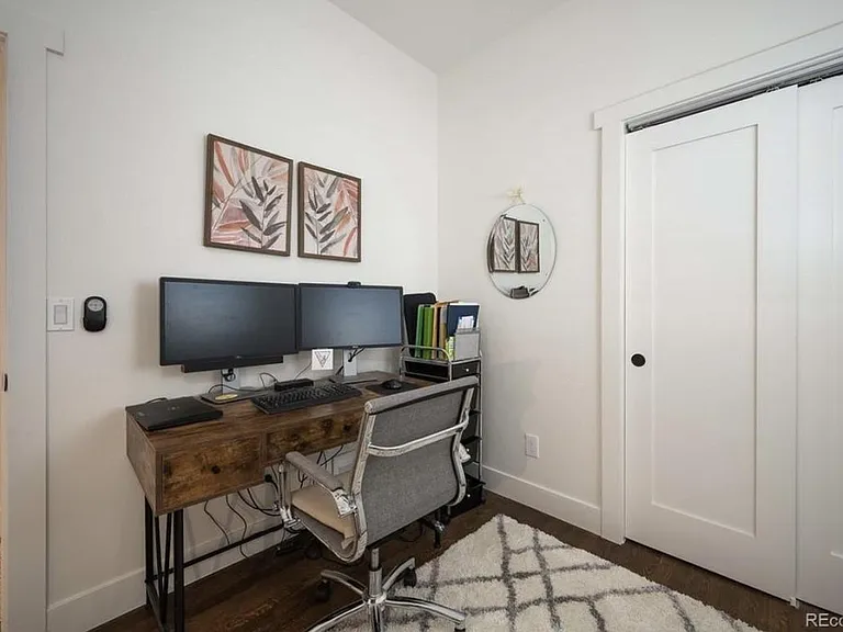 1705 Grove St — Photo 15