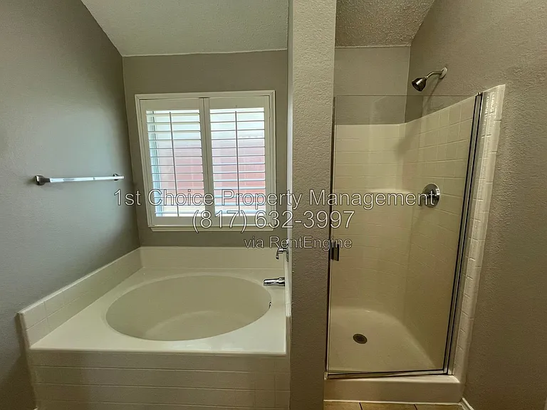 304 E Clover Park Dr — Photo 25