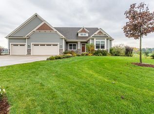 S85W22755 Lake Park Dr, Big Bend, WI 53103