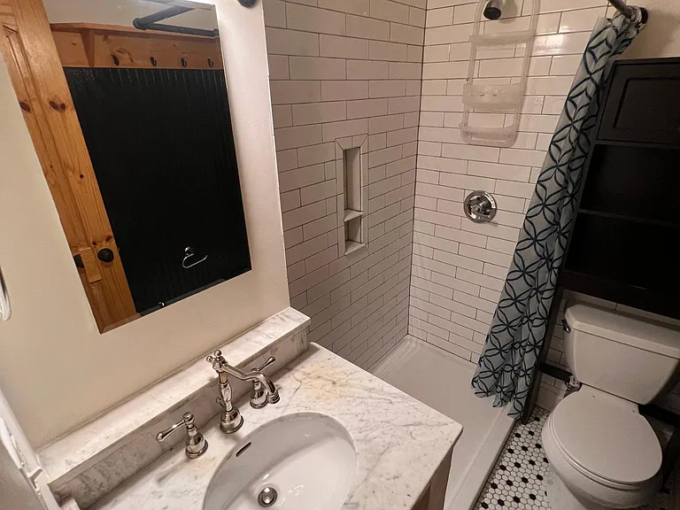 4618 Saint Elmo Ave #A — Photo 8