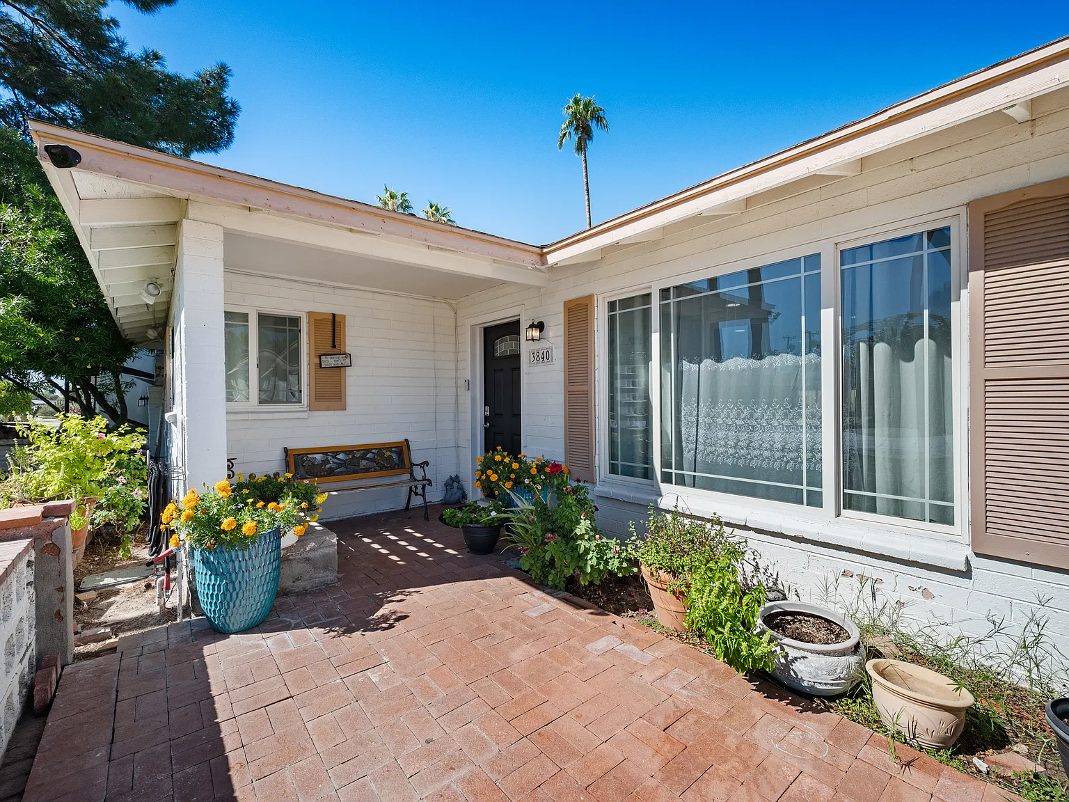 2 bed, 2011 sqft, $900 — Photo 3