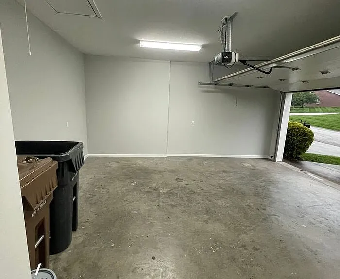 7920 Ellisville Ln — Photo 11