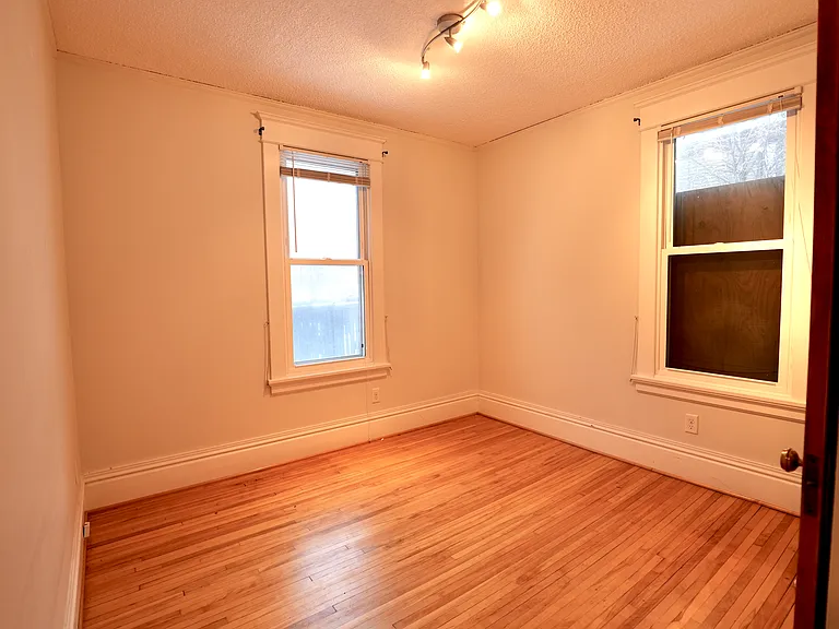 781 Iglehart Ave — Photo 8