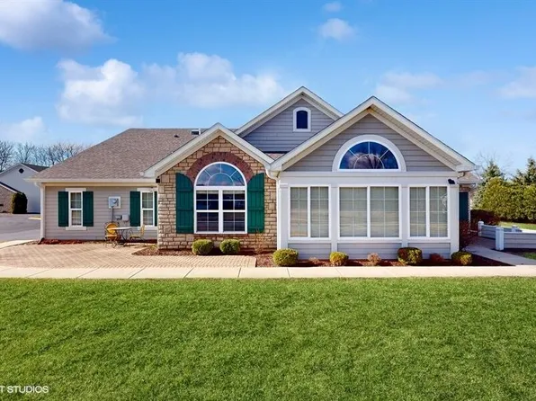 2600 Allison Ct, Valparaiso, IN 46383