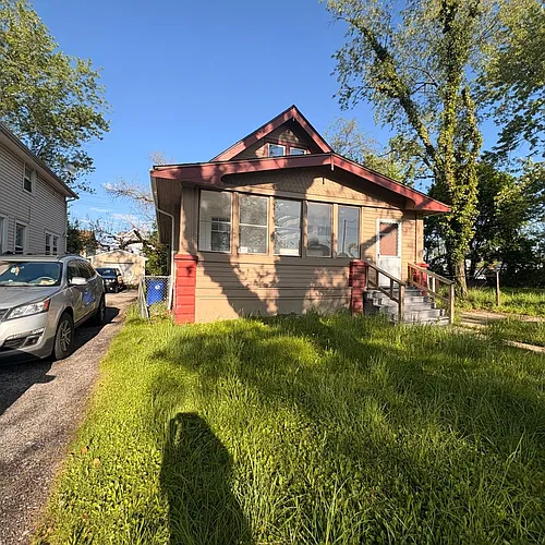 4153 E 136th St Photo 1