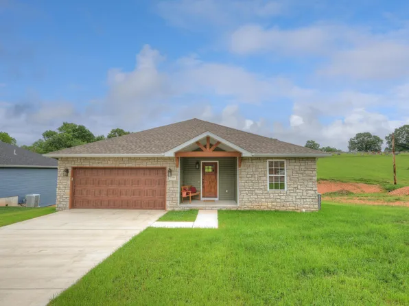 1303 Justin's Trail, Neosho, MO 64850