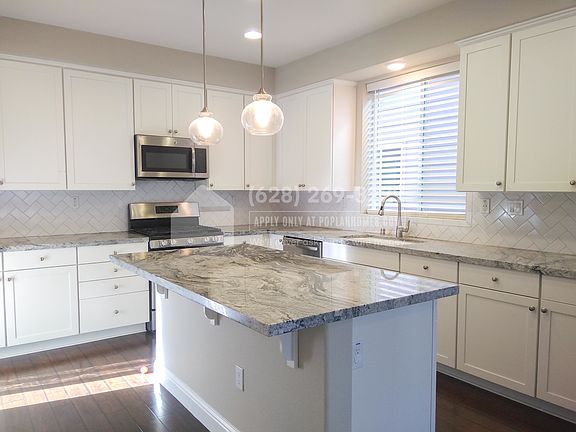 3rd image of 436 Whistler Pl