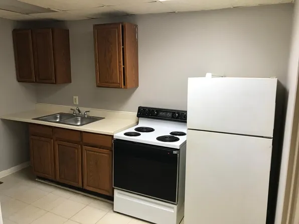 606 High St #E, Painesville, OH 44077