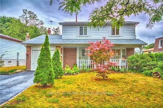 1st image of 54 Penwick Cres