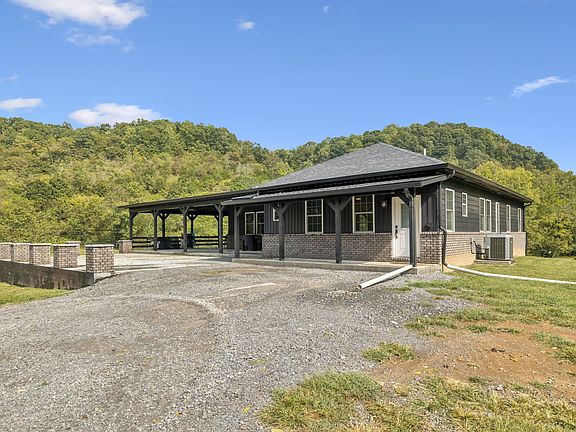 4th image of 2658 Sycamore Valley Rd