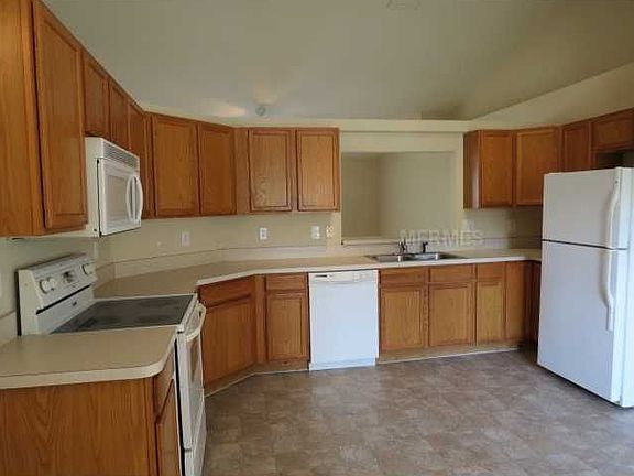 5th image of 9734 Crenshaw Cir
