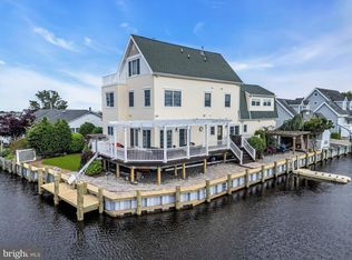 221 Magnolia Dr, Bayville, NJ 08721